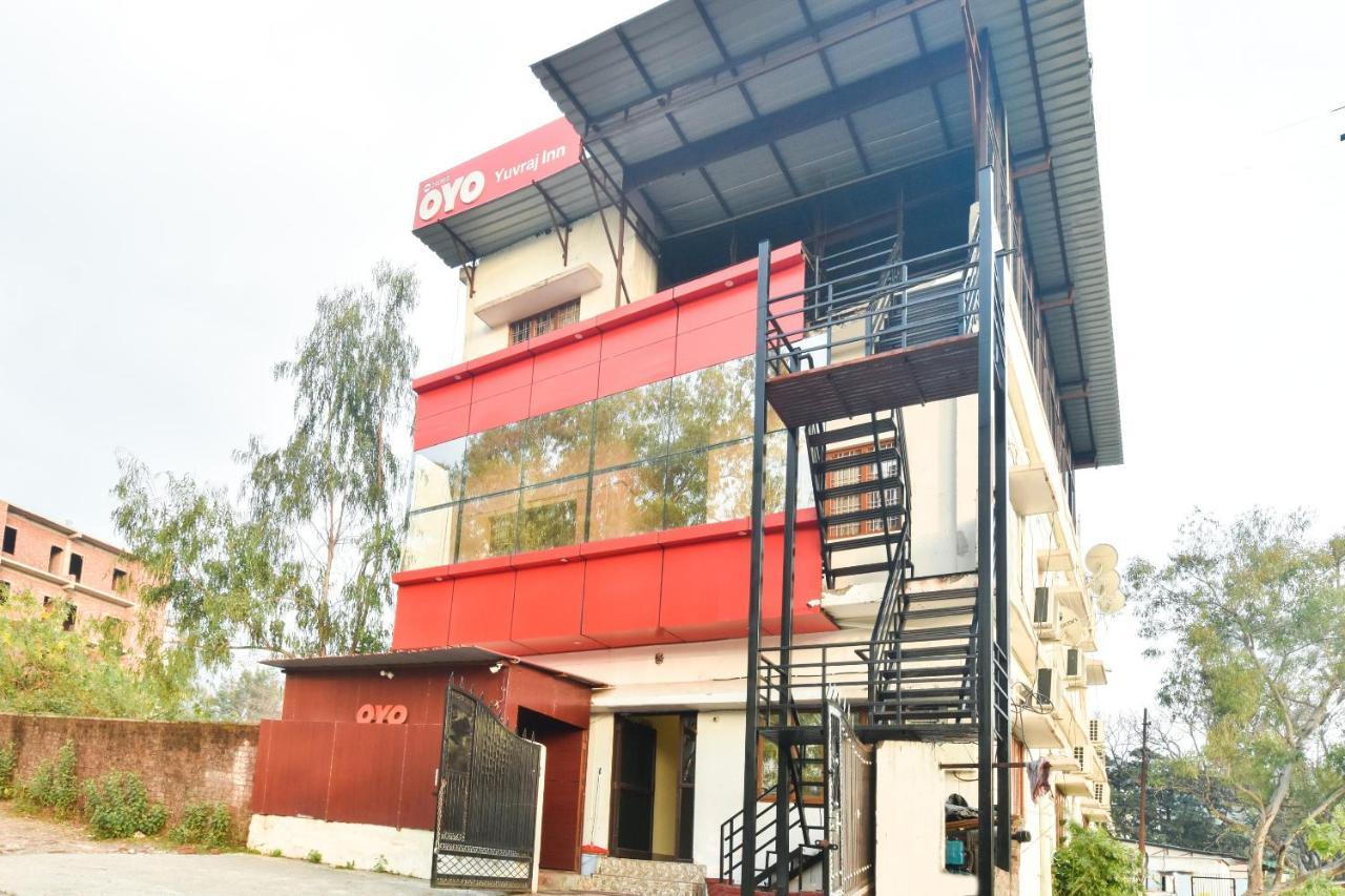 Oyo Flagship Yuvraj Inn Rajpur Bagian luar foto